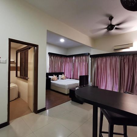 Bayou Lagoon Park Resort Malacca Exteriör bild
